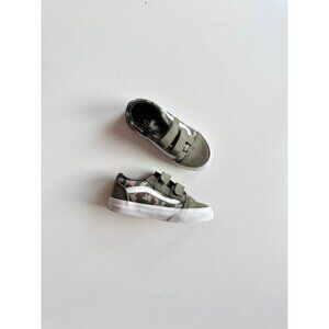 Kids' VANS Old Skool Green Camo Canvas Suede Low Top Sneakers, Size 9